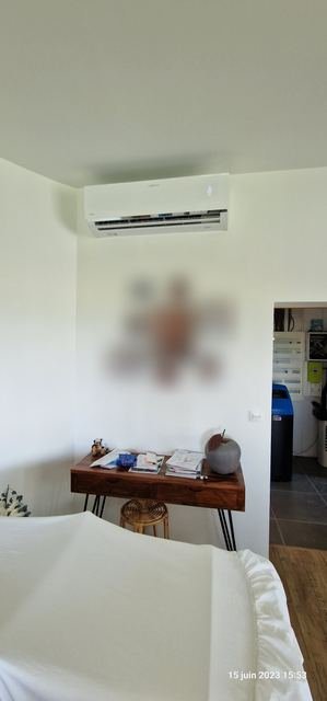 Split mural dans une salle de repos de gîte