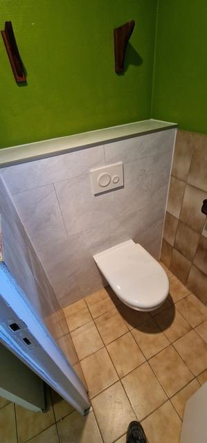 WC suspendu
