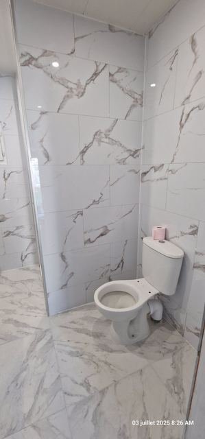 8. Après – Le WC
